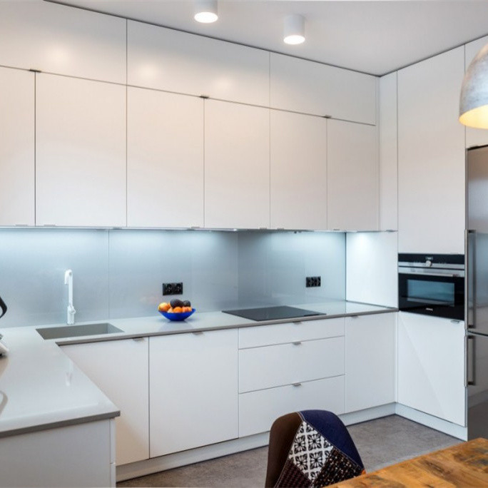 De recentste Moderne Hoge Vorm van Ontwerpu polijst de Muurkabinet van de Lak Modern Keuken voor de Flat van het Villahuis