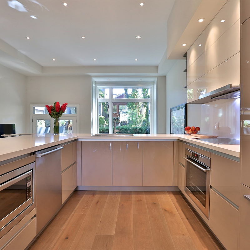 U Hoge de Vorm polijst Wit en de Hangende Keukenkast van Grey Lacquer Kitchen Furniture Wall met Handless-Ontwerp