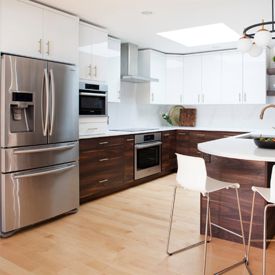Shaker Style Particle Board Kitchen-Hoge de Kabinetten polijsten Wit Vlak Comité Matte Brown Timber Veneer