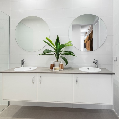Kabinet van de de Melaminebadkamers van Matte Wall Mounted Bathroom Vanity het Witte Duidelijke met Kwarts
