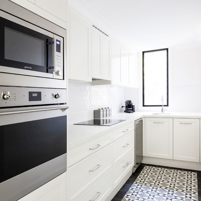 Het modulaire Handvat van het Meubilair Vastgestelde Witte Shaker Door With Island Silver van de Lakkeuken